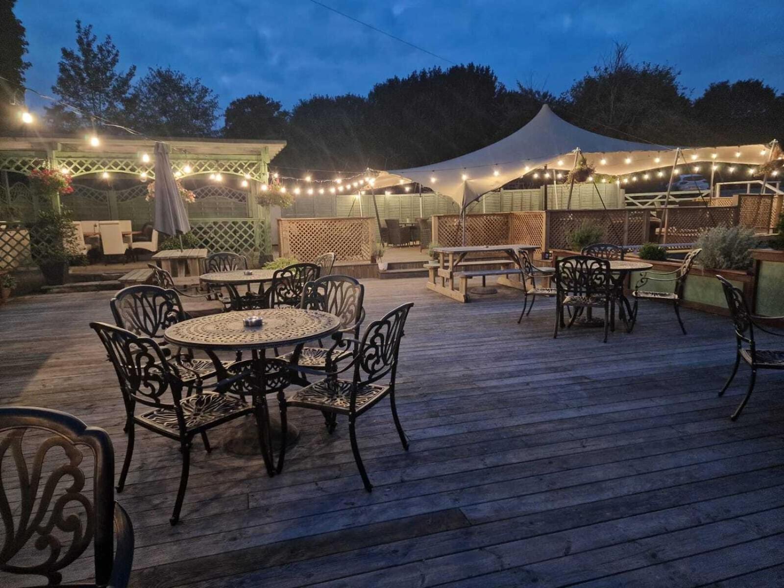 Heaven'S Kitchen At Squirrel Inn 고달밍 외부 사진